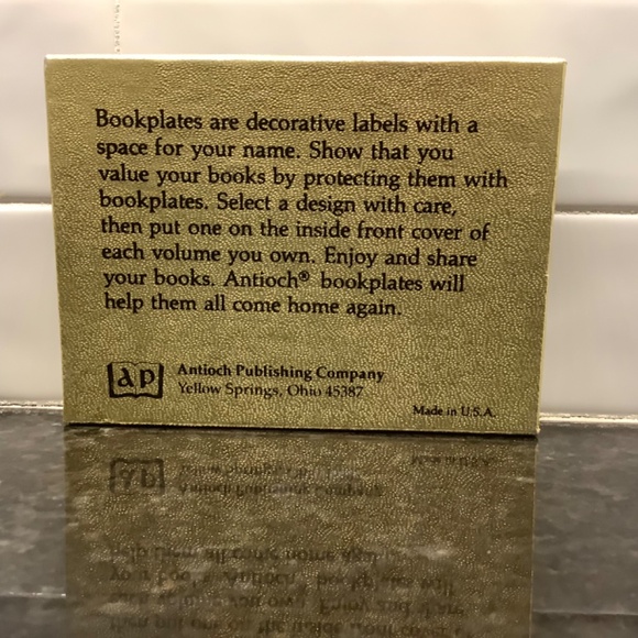 Pack of 26 Self-Stick Bookplates Read to Me Vintage - Picture 3 of 4